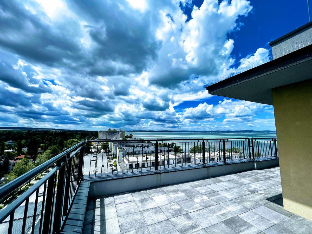 Ellby Apartman - Penthouse - Hostaid Siófok Exteriör bild